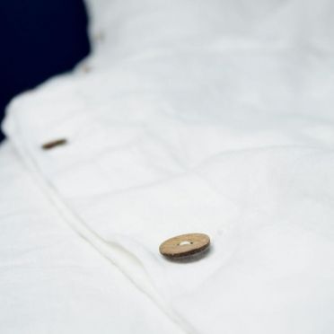 Pościel z lnu biała z guzikami kokosowymi IL LETTO